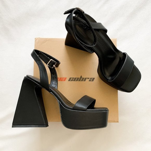 Va Cobra Black Flared Chunky Platform Heel Sandals - Picture 1 of 5